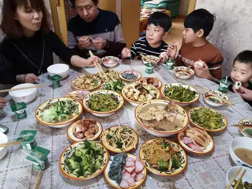 丰盛的生日大餐