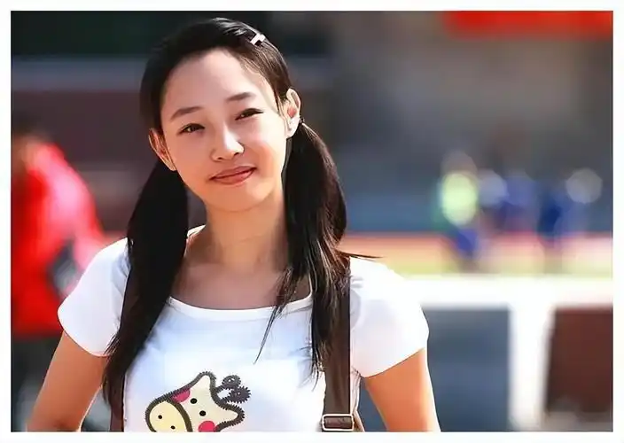 这件事情给白百何埋下了"演员梦"的种子,于是白百何改变了原本报考