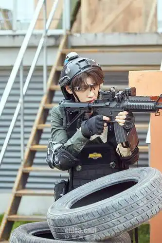 第四期节目,邀请了当红优质偶像乐华七子next的朱正廷,justin(黄明昊)