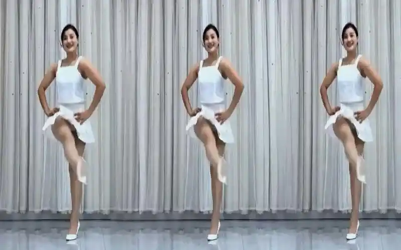 青青世界广场舞平凡之路