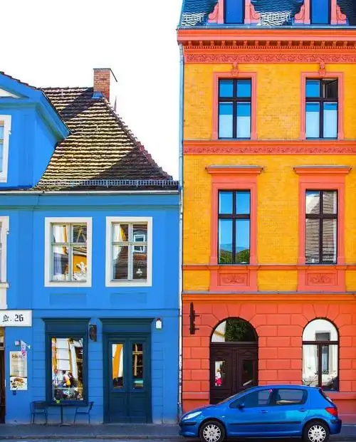 nasibov拍摄出无与伦比的建筑色彩 - 灵感日报 : 02 来自柏林的设计