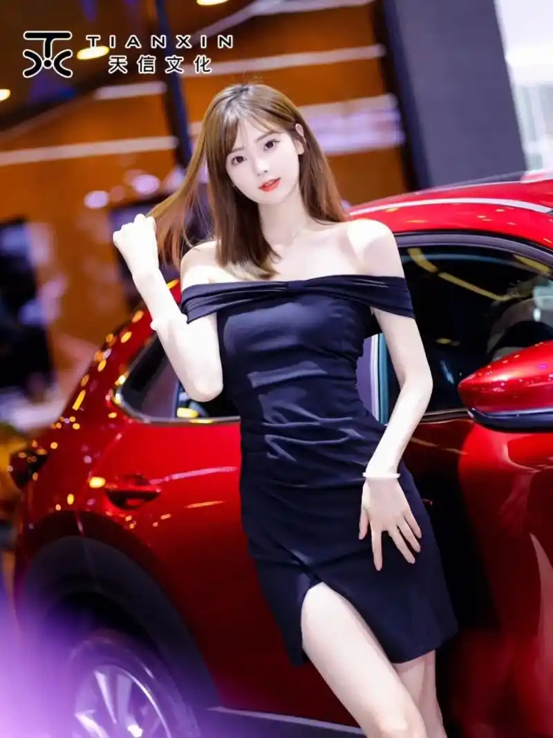 昆明车展&长安马自达.模特:@春晓95  身高:177cm  - 抖音