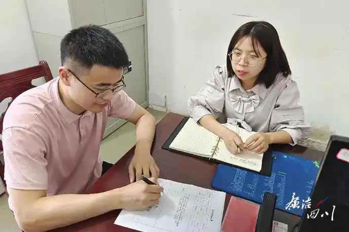 南充市营山县温情式谈心谈话助力年轻干部健康成长