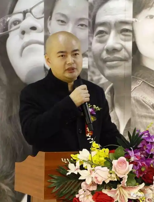 勾峰先生接受媒体采访博宝艺术研究院院长唐俊雅女士接受媒体采访九三