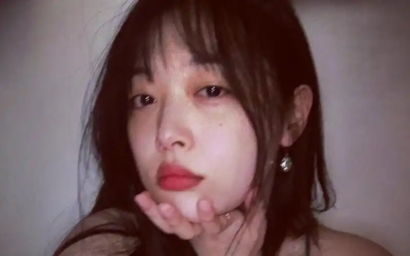 f(x)-崔雪莉ins开通至今全内容分享_sulli