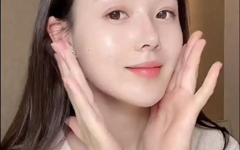 素颜状态绝了78敏感肌养出干净透亮好皮肤