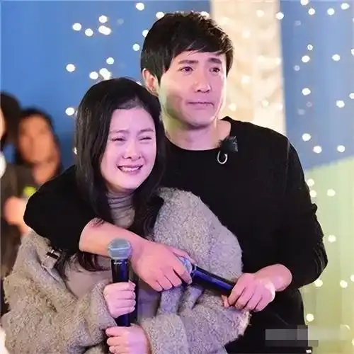 沈腾王琦被曝分居女方独自带娃与父母聚餐身材发福被传怀二胎