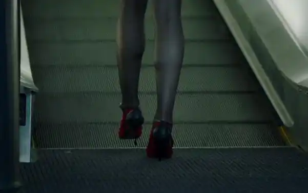 【女反派女杀手系列】长靴女反派中枪还能继续走