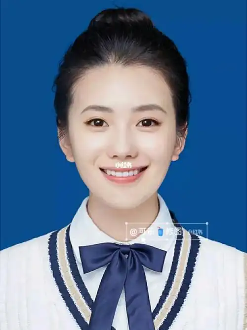 韩系可可爱爱的正装学院风证件照