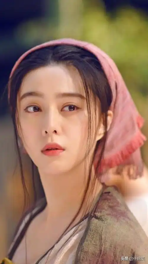 范冰冰,1981年9月16日出生于山东青岛,华语影视女演员,制片人,歌手