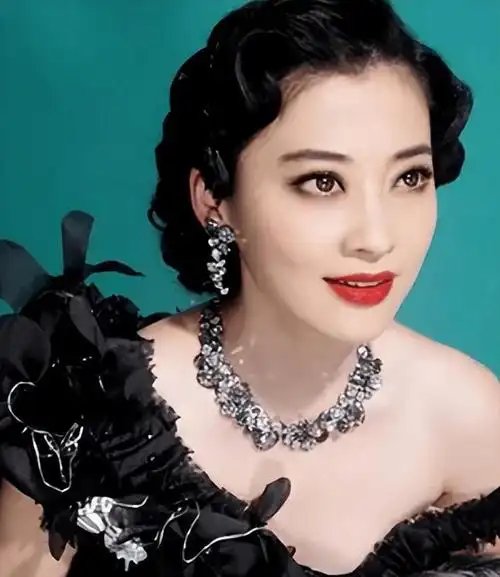 原创梅婷19岁傍上大17岁京圈大佬自身甘愿养前夫7年最终遗憾