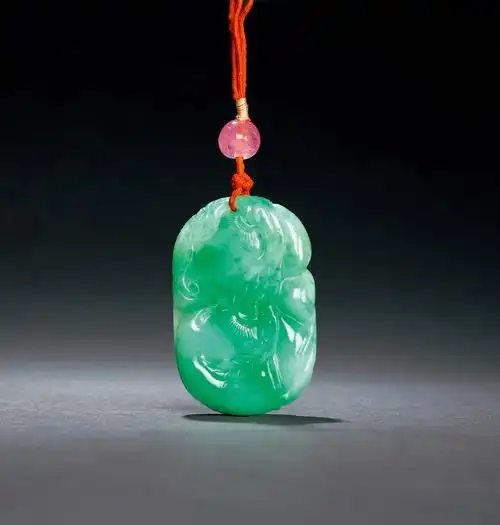 7551清翡翠寿桃佩