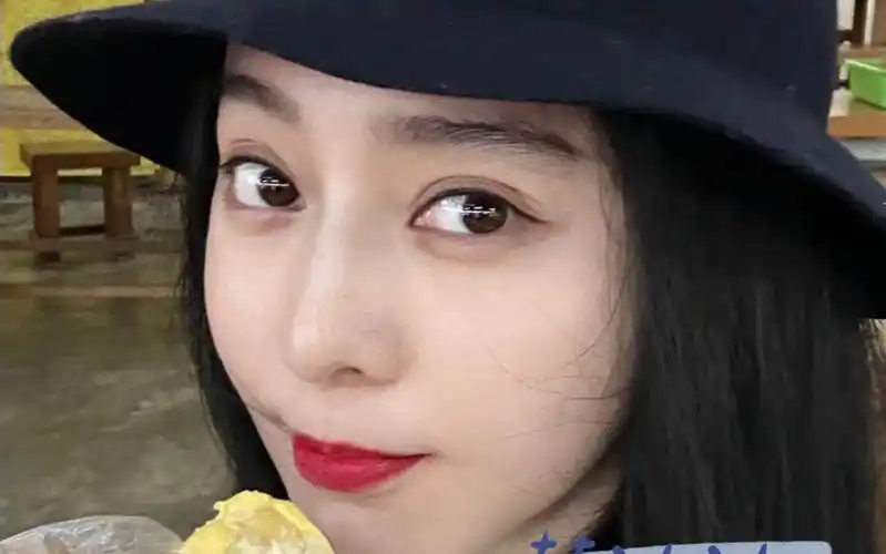 范冰冰,1981年9月16日出生于山东青岛,华语影视女演员