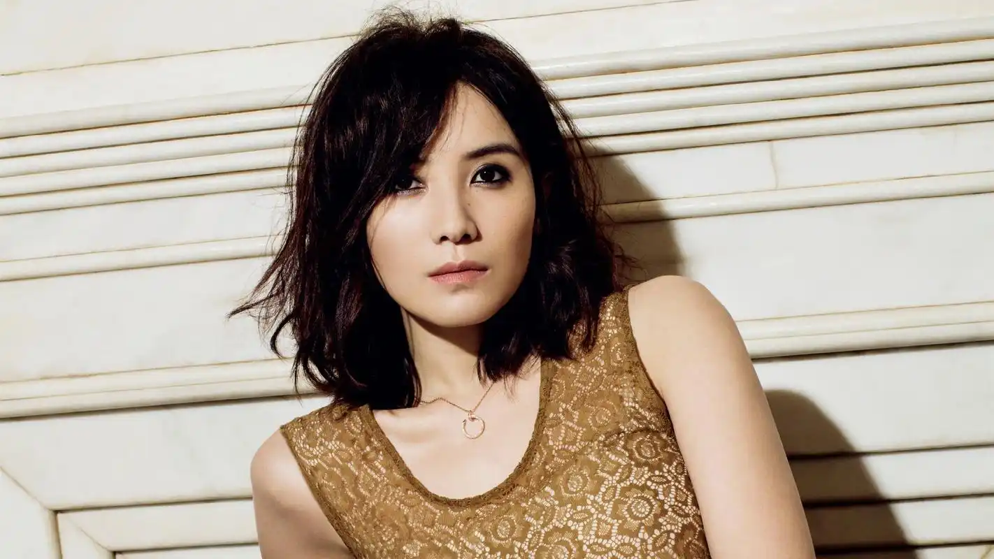 性感女星宋佳帅气写真高清电脑壁纸