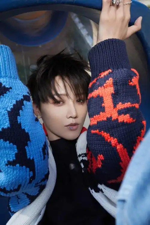 刘雨昕新歌青春赋:时光如歌,诉说青春你好.