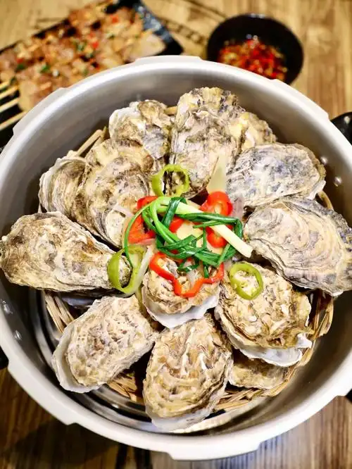 一个人能抱着吃一锅的生蚝!只卖一种口味!