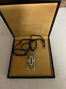 宝格丽回形针砖石项链,平常佩戴比较少,卖个随缘价,当初这个价