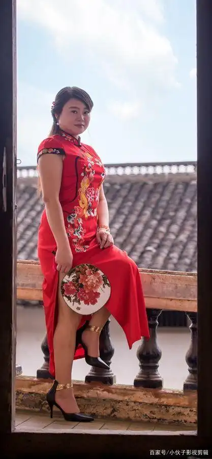 旗袍美女,南口侨乡古屋旗袍人像,美不胜收啊