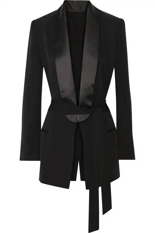 你需要一件黑西装