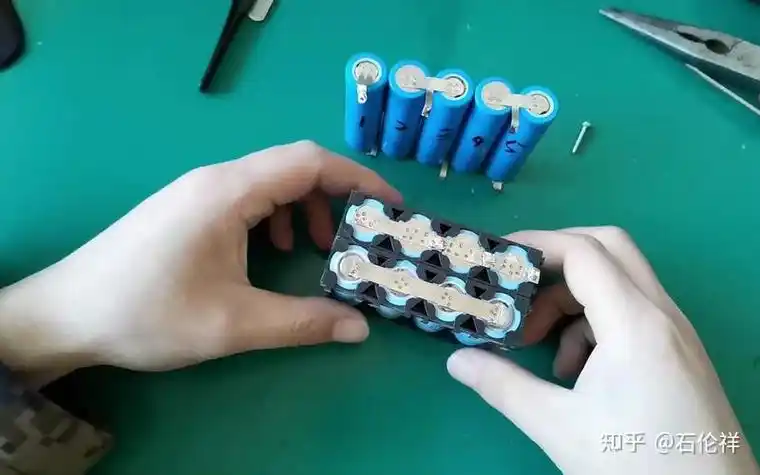 锂离子电池串联与并联的奥秘!