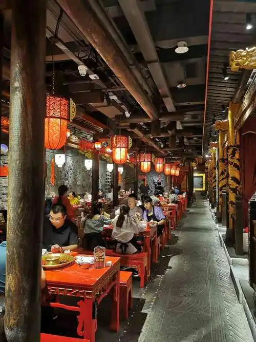 大龙翻印(深圳旗舰店)-"听说罗湖新开了一家火锅店装修的非常大气.