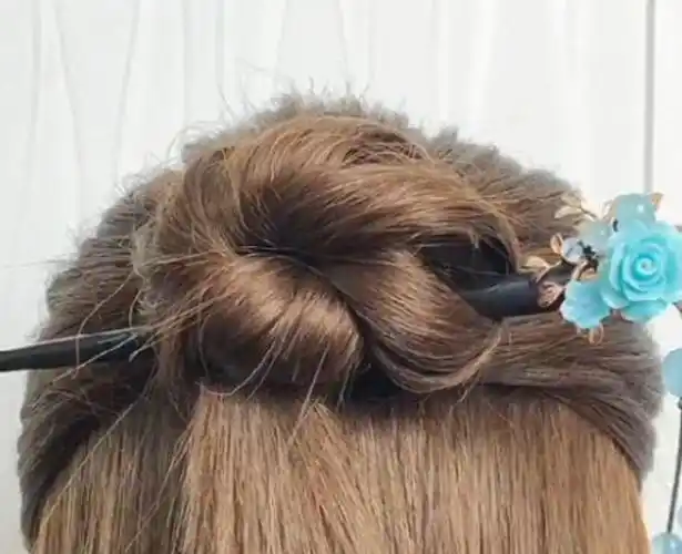 一只簪子就能搞定的古风发型,听说女侠都是这样扎头发的!