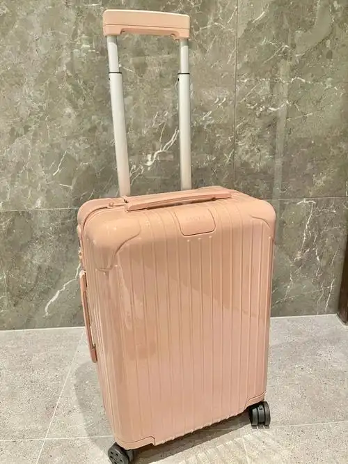 rimowa干枯玫瑰行李箱