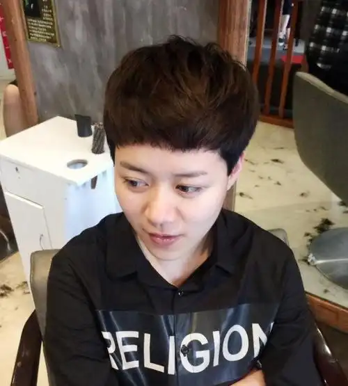 时尚女短发盖盖头,锅盖头图片-第2图,发型图片