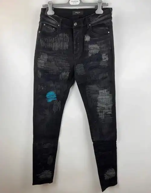 实拍amiri新款黑色水洗补丁大破坏牛仔裤