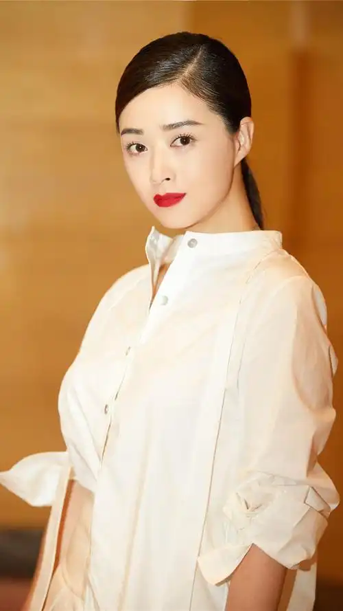 蒋欣御姐范十足写真