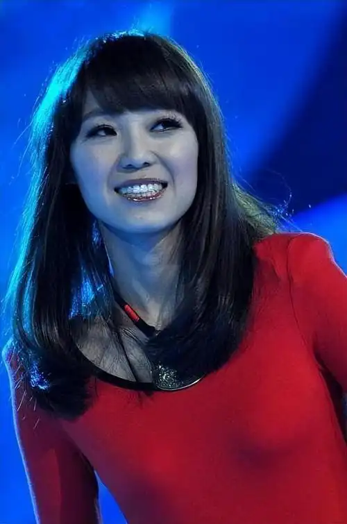 云朵被刀郎养了整整10年,上「我是歌手」公开踢馆,为师父一雪前耻