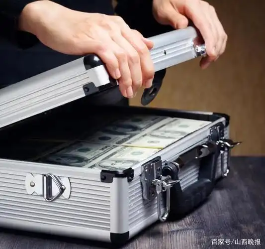 乔治克鲁尼表示自己真的给过14位好友每人一百万现金