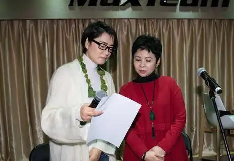 图董文华陪人睡觉照片曝光女高音歌唱家大揭秘