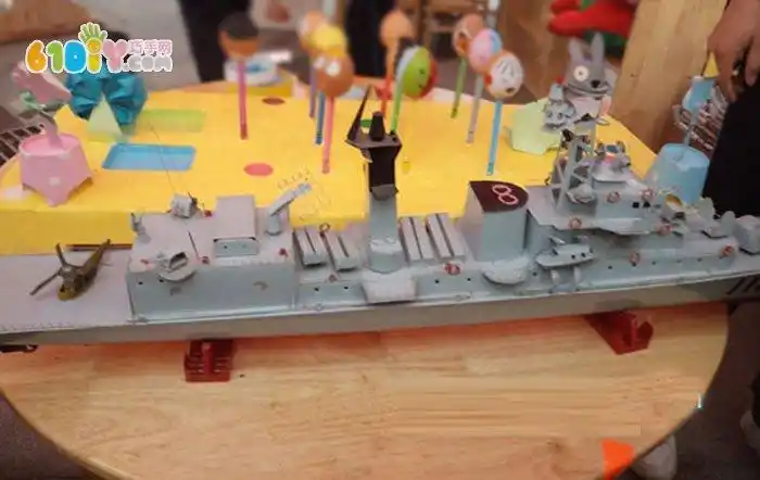 各种废纸箱制作的军舰作品_巧巧手幼儿手工网