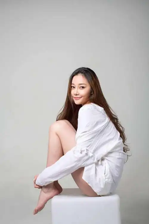 《十里洋场拾年花》王靓雅拍摄中 戏中戏引期待