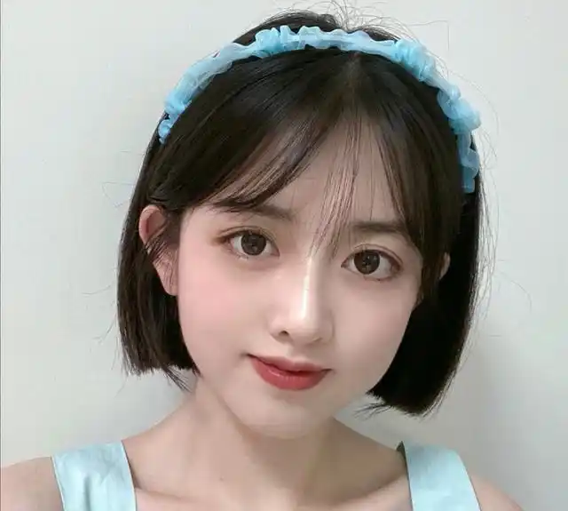 今年流行的短发发型来了减龄不说还很洋气脸大的女生也很适合