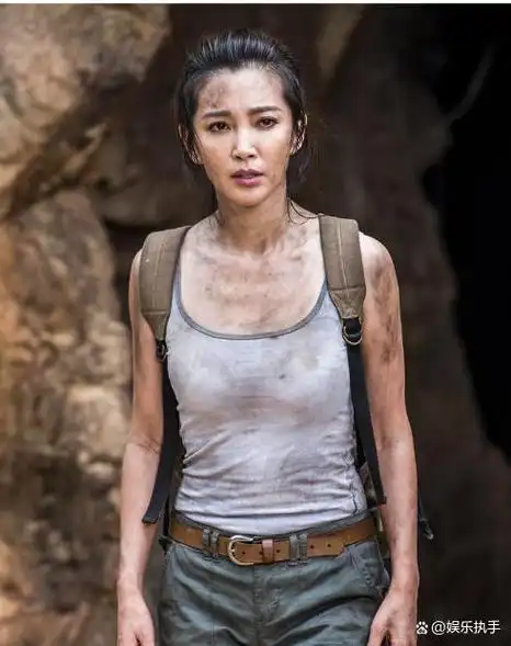 50岁李冰冰:自曝怕冷长期失眠,人生经历太艰难,如今怎样了?