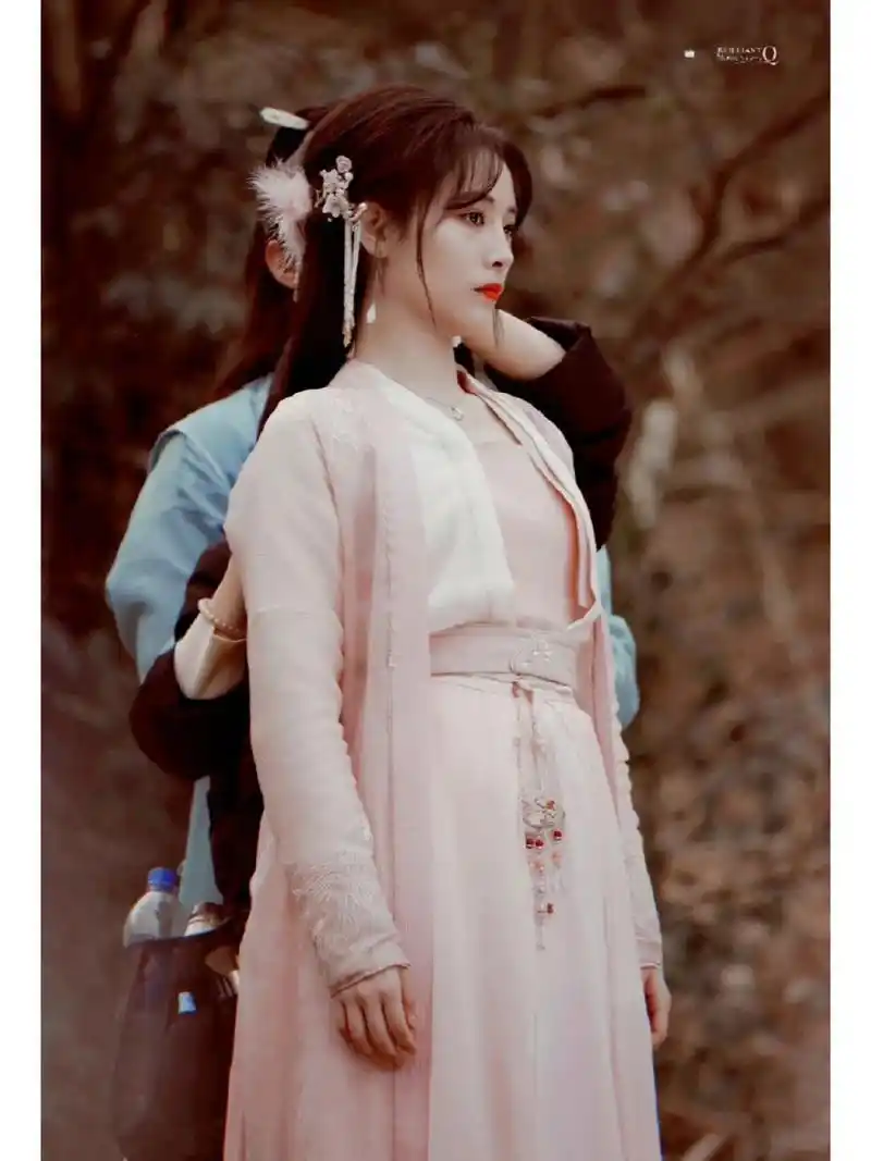 清风朗月花正开 许佳琪 / 陈朗月