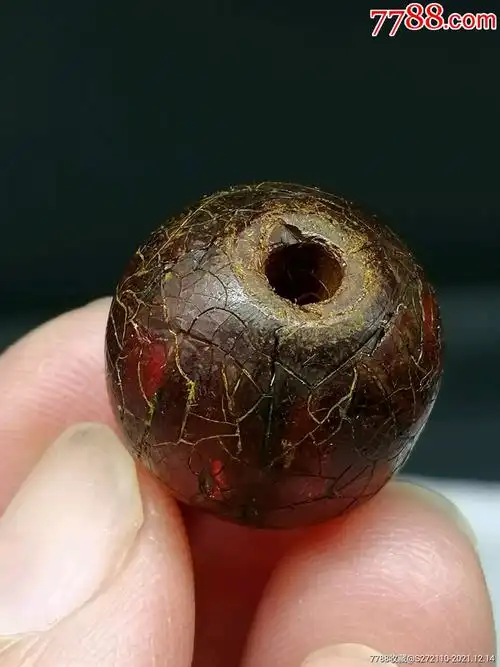 老琥珀顶珠