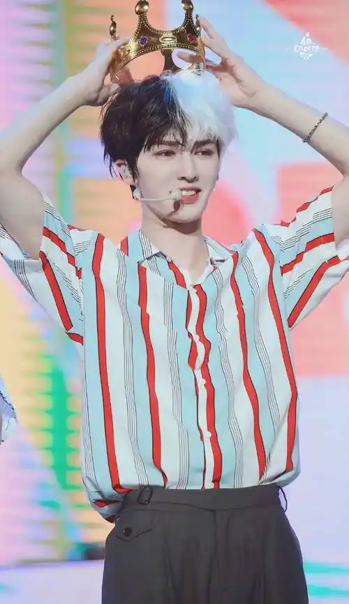 爱豆的神仙发色 论朱正廷对不同发色和发型的兼容性_手机搜狐网