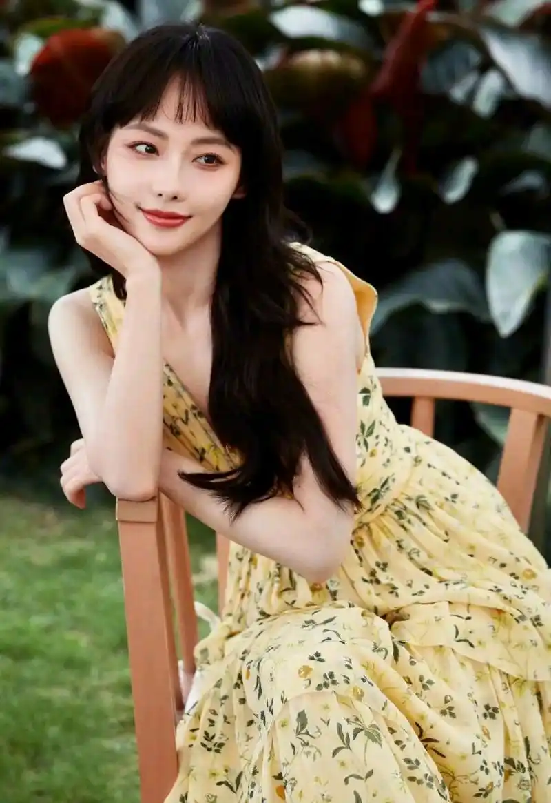 张嘉倪看起来真的好清纯啊,这双眼睛太清澈了#惊艳瞬间# #颜值超高的