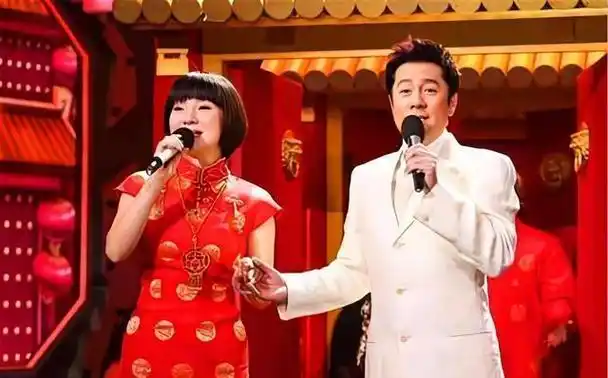 唱《常回家看看》的陈红,经历了丈夫背叛,如今坦然,直播带货