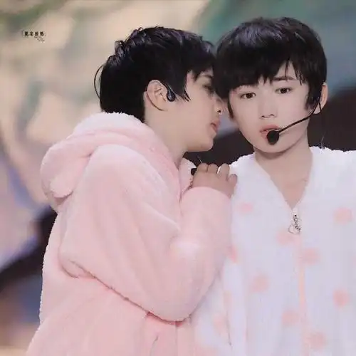 文轩刘耀文宋亚轩自截头像拿图评论 - 高清图片,堆糖,美图壁纸兴趣