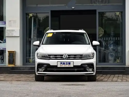 大众途观l,车身线条流畅大气,整体设计不错