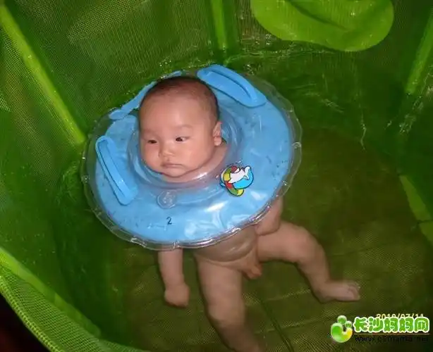 一起来秀!免费游泳去咯!