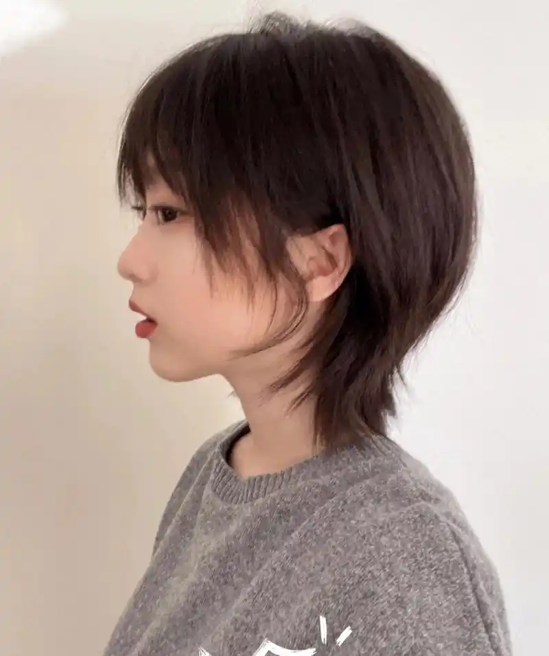 灵动又酷感的短发 发怕踩雷的女生一定要尝试鲻鱼头免打理短发 最修饰