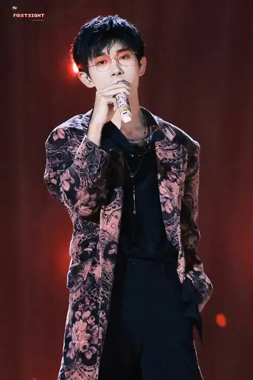 每天都被千玺帅哭的我