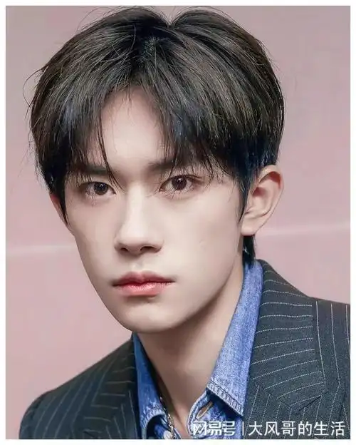 年轻的组合王俊凯易祥千玺王源如今各自发展境况