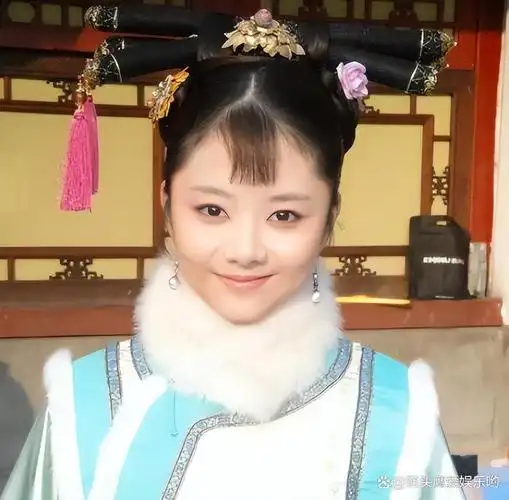 事实证明三十三岁的国民闺女谭松韵走上了另一条道