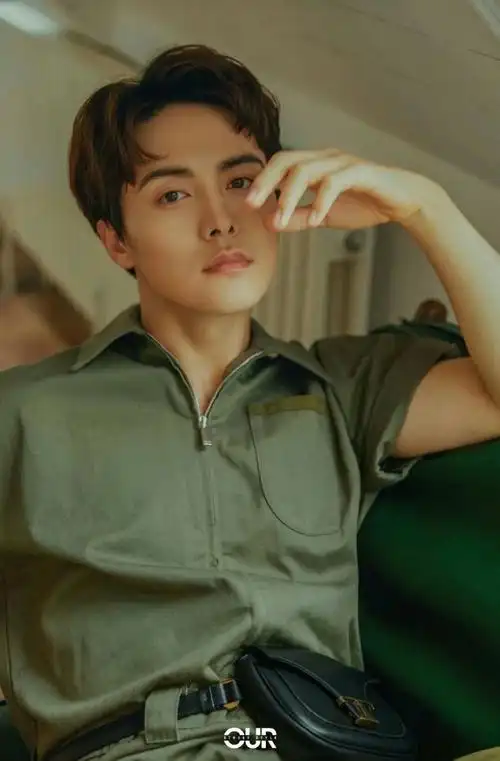 马天宇秋日自拍